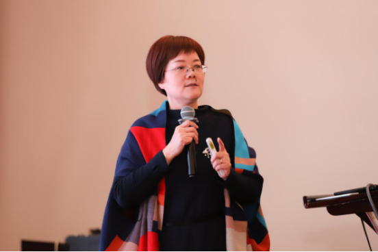 赢博集团总经理、研究院院长郑爱军在首届长三角营商环境专题论坛上演讲