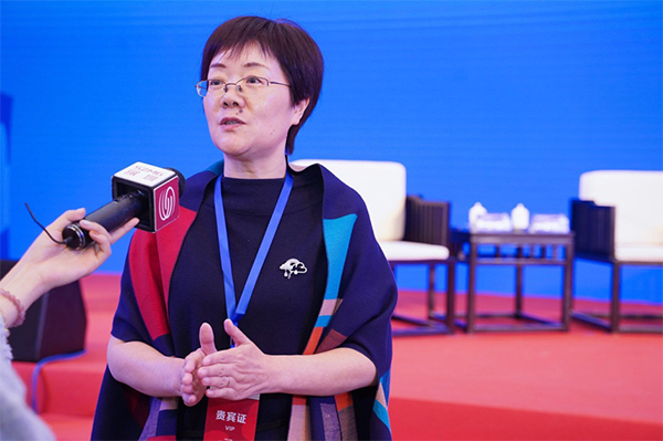 赢博总经理郑爱军接受媒体采访